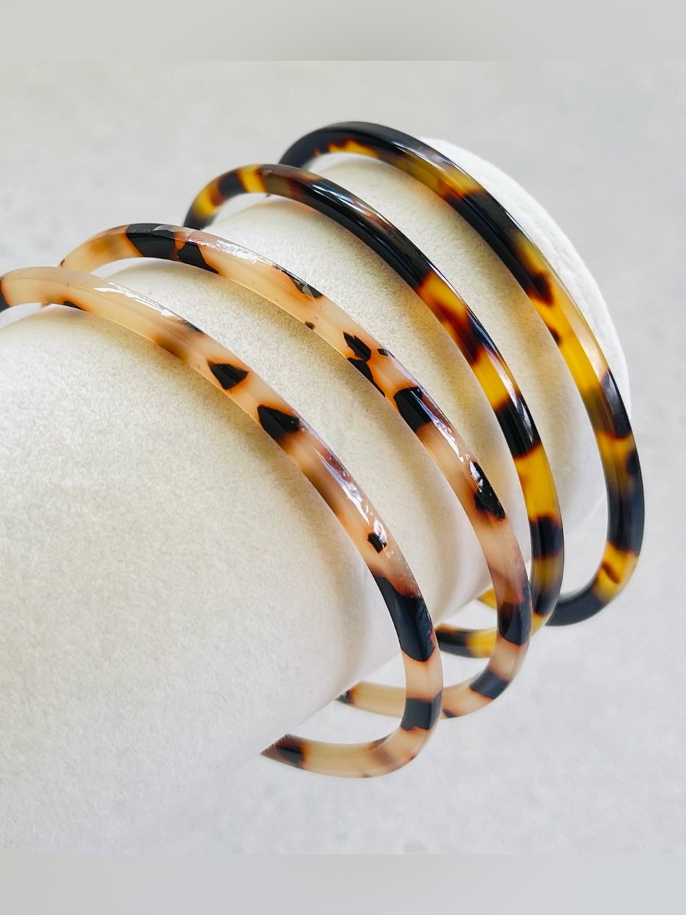 Set of 4 Faux Tortoiseshell Cellulose Acetate Thin Bangles Bracelets